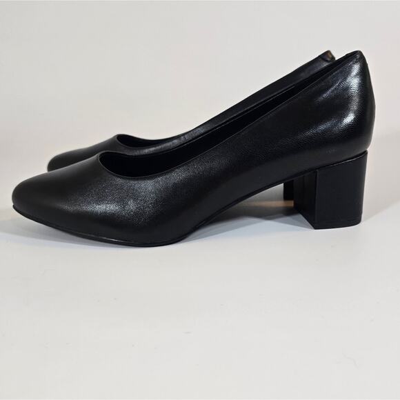 L Trotters Kari Pump Size 8.5W Women's Black 2" Block Heel Leather Round Toe - Picture 4 of 9